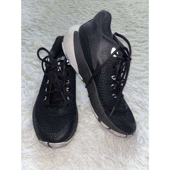 Under Armour women's sz. 8.5 high top basketball sneakers. Great pair & conditio - Picture 11 of 11